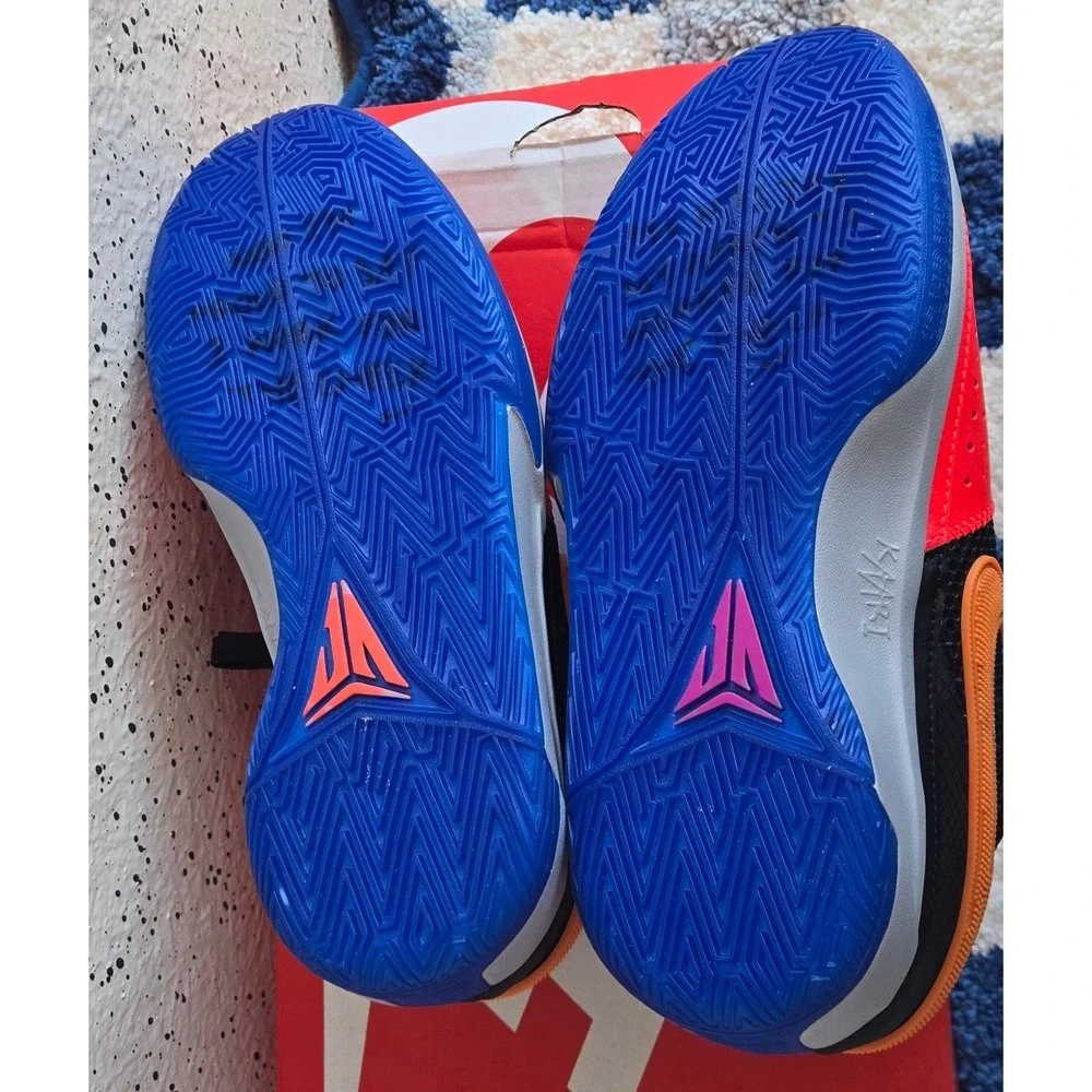 This is a Nike Ja‎ 1 GS 'All-Star - Check' basketball shoe zise 6.5Y